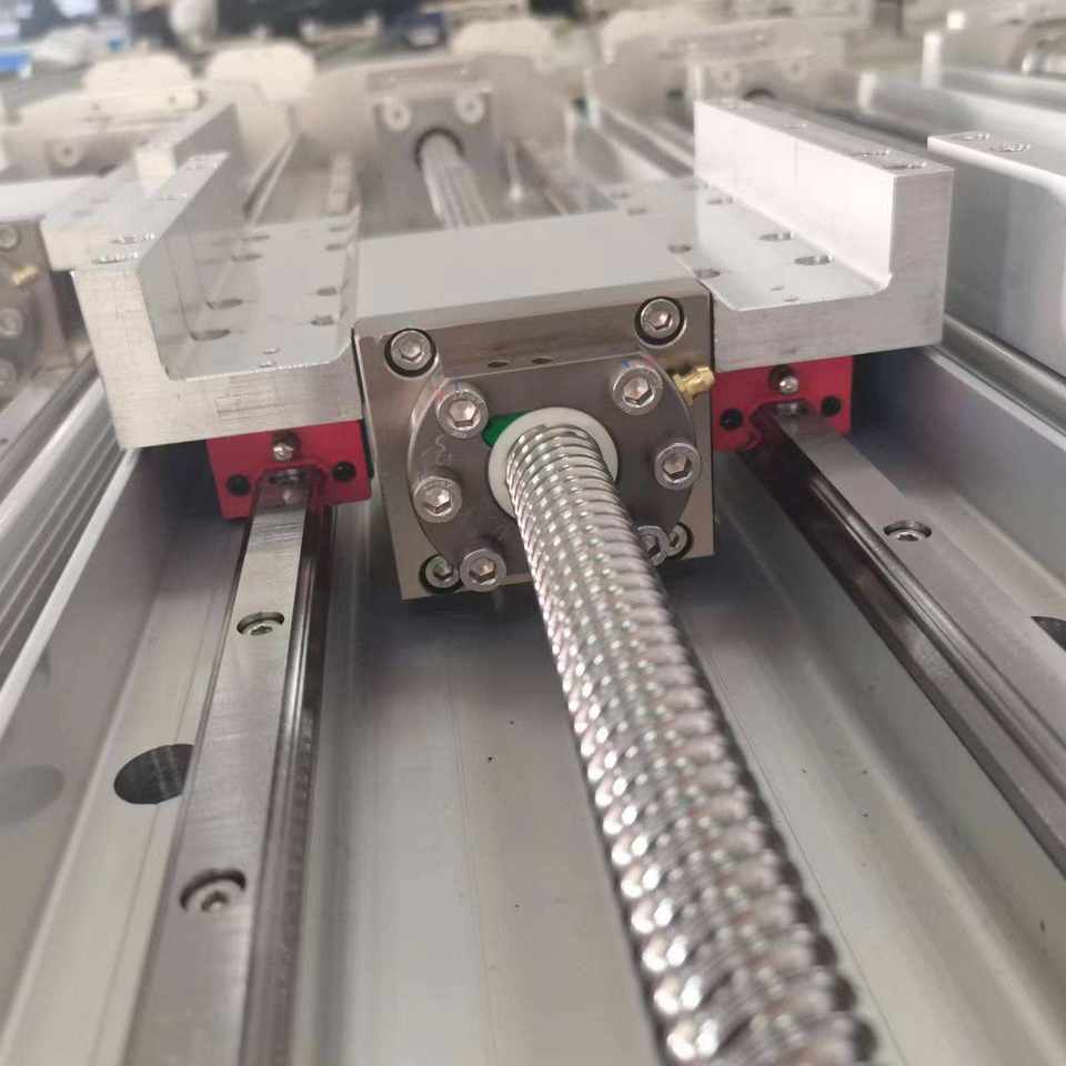 Ball-screw end detail